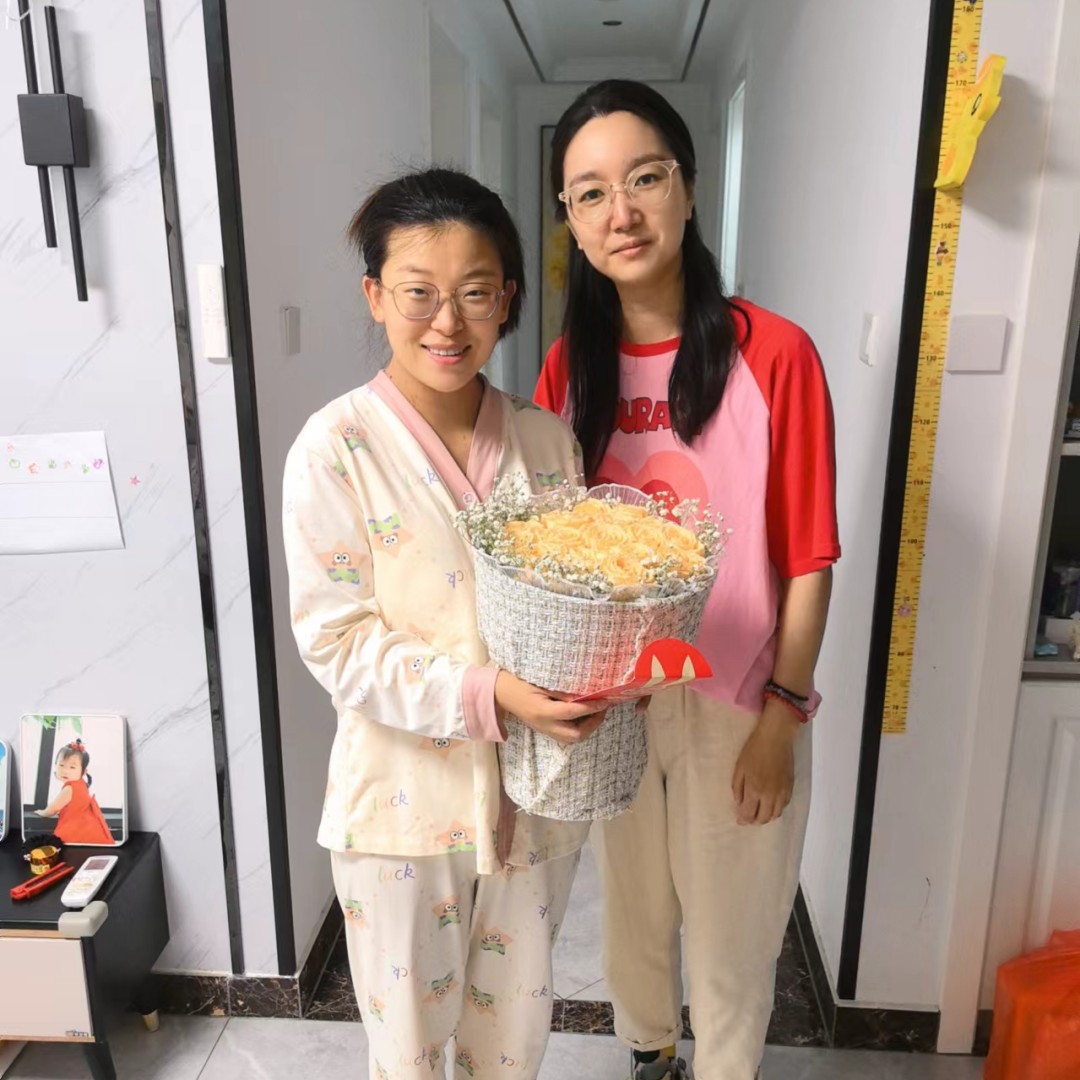 慰問生育職工，做好“娘家人”